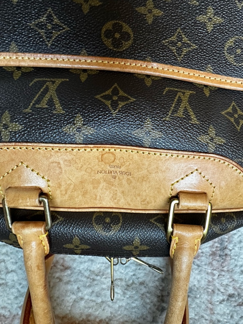 Authentic Louis Vuitton Monogram Deauville - Picture 5 of 7